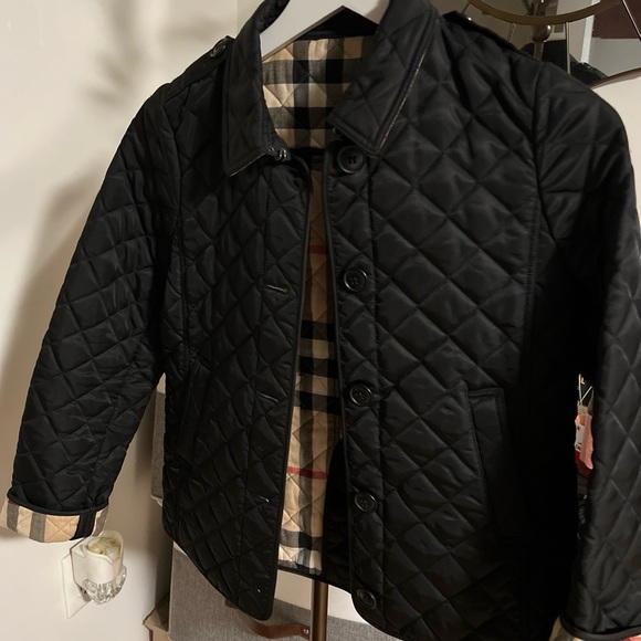 Authentic Burberry girls quilted jackets in excellent condition - Picture 2 of 7